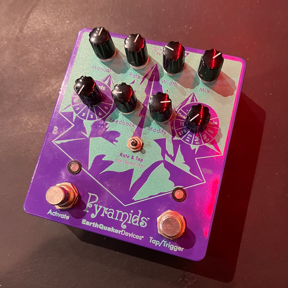 Pyramids Stereo Flanger – Shop Guitar Villa