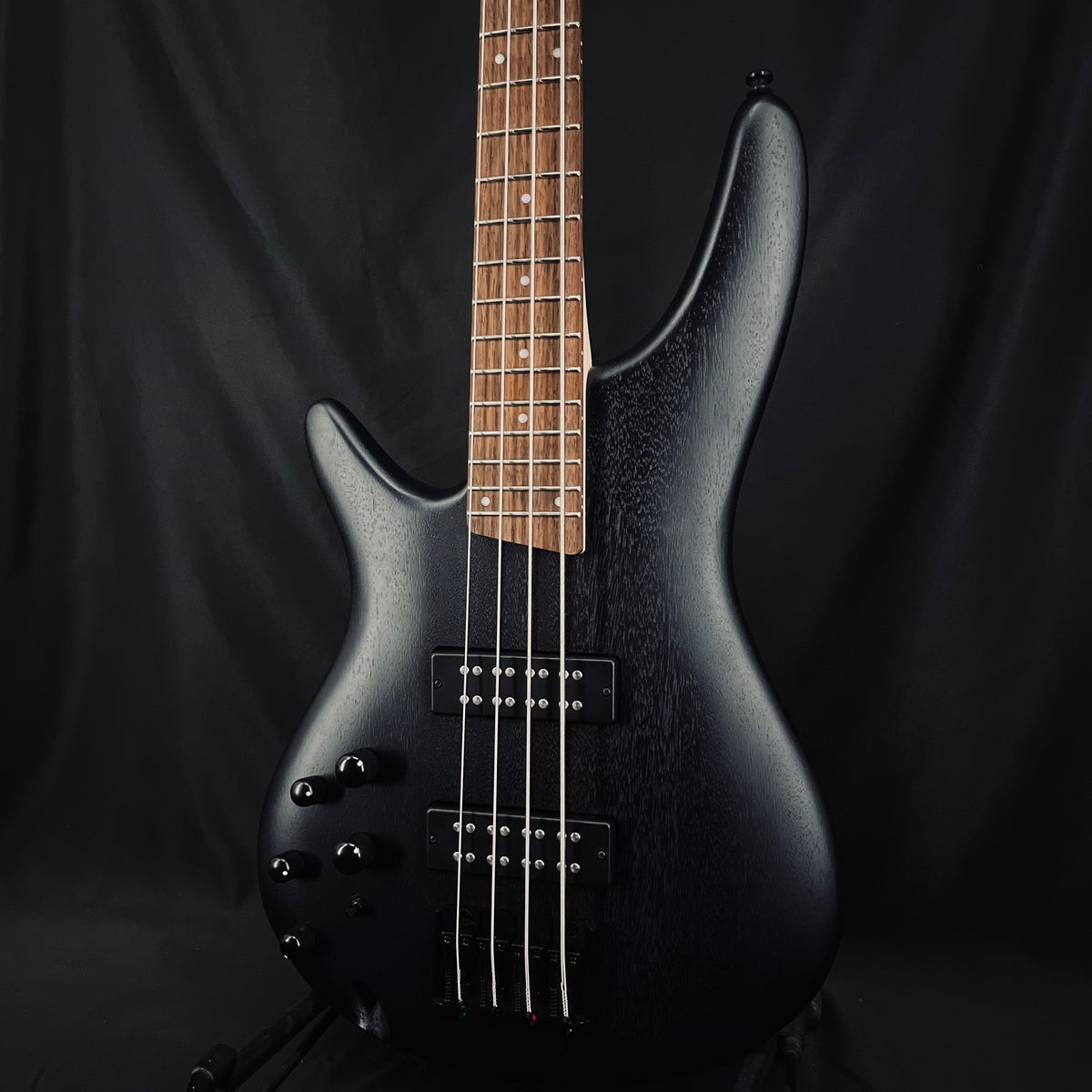 Ibanez ( アイバニーズ ) SR300E-IPT lefty SR300E Left-Handed Active J Bass Weathered Black – Shop Guitar Villa