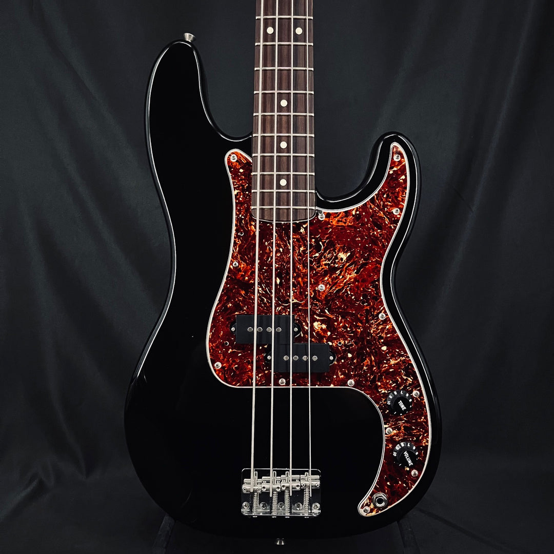 Standard Precision Bass Black w/ HSC – Shop Guitar Villa