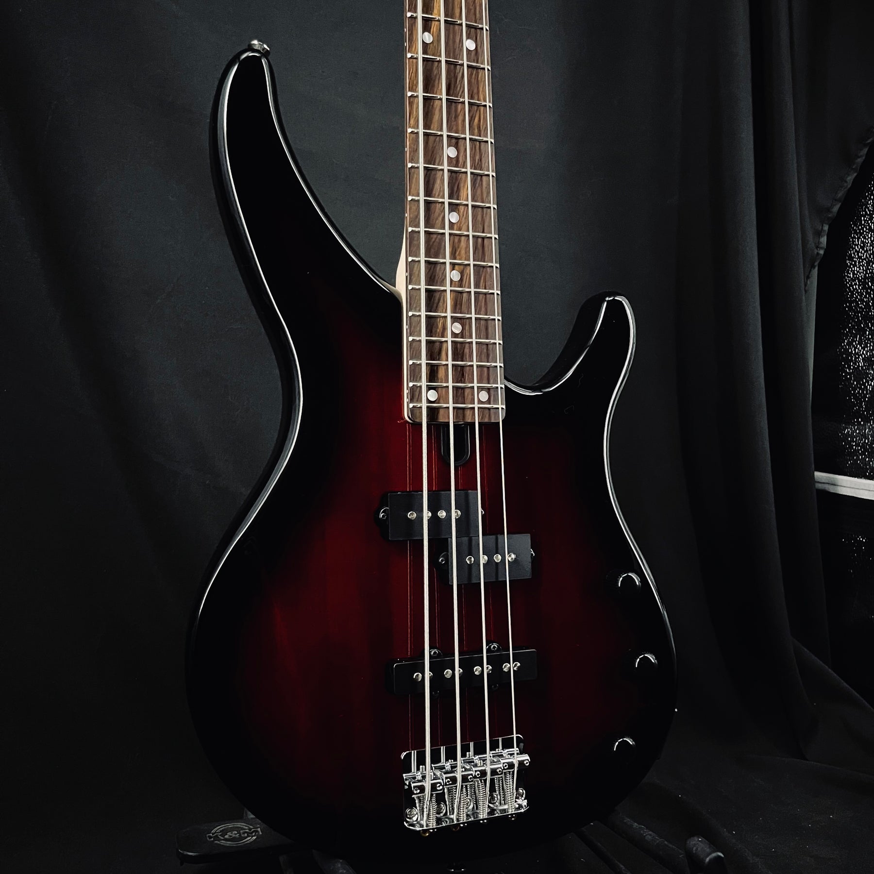 Yamaha Guitare Basse – Old Violon – TRBX174OVS