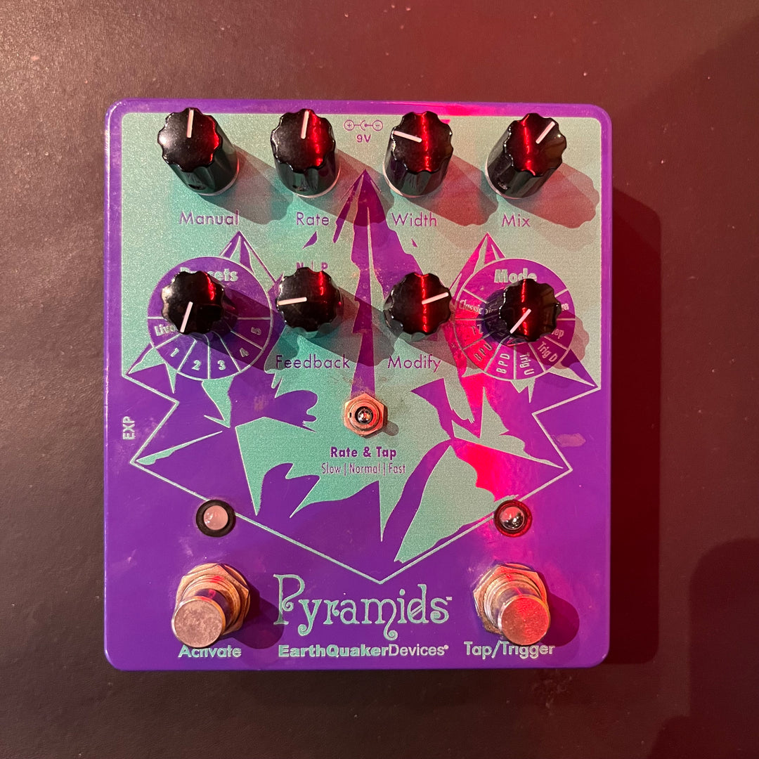 Pyramids Stereo Flanger – Shop Guitar Villa