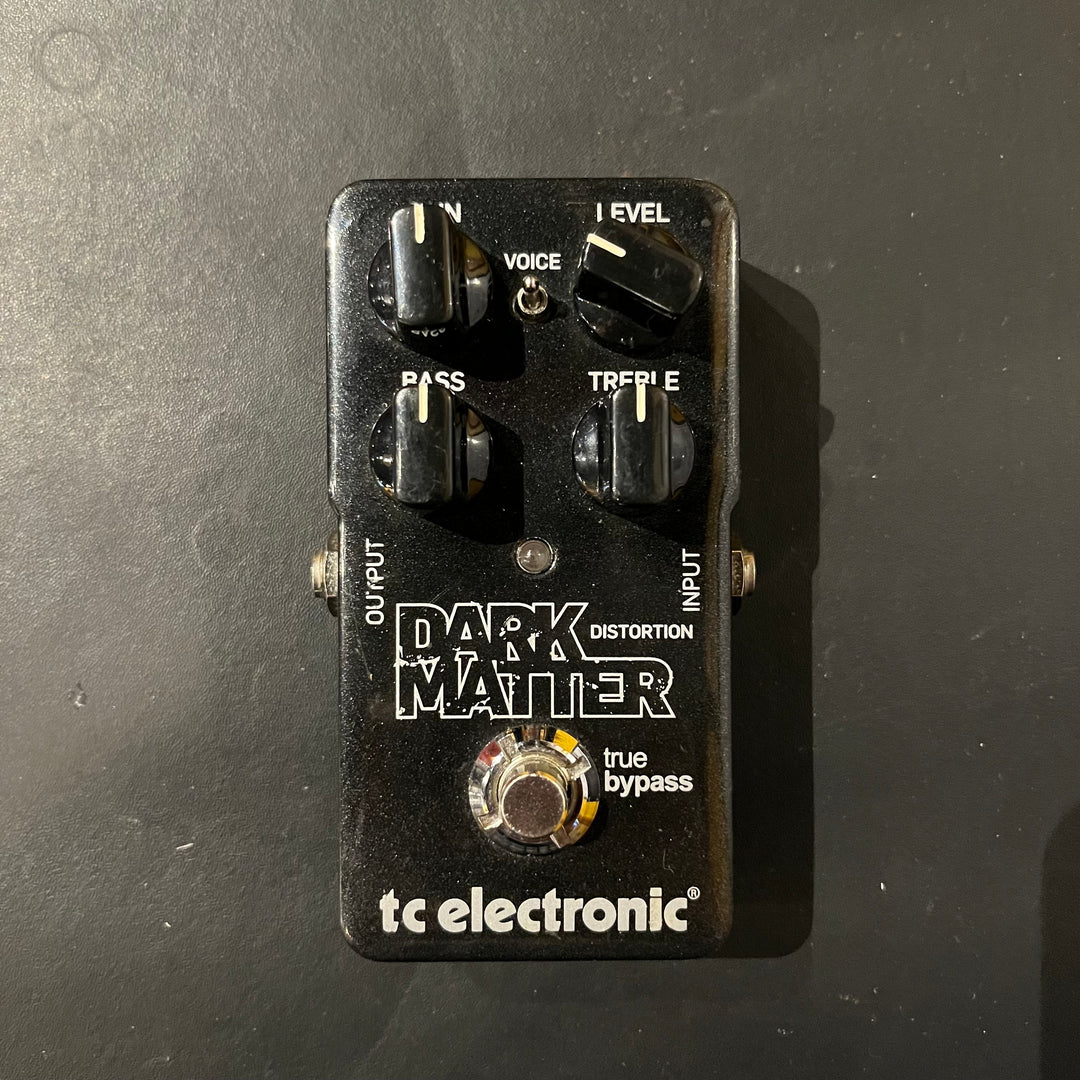 TC Electronic | Product | DARK MATTER DISTORTION