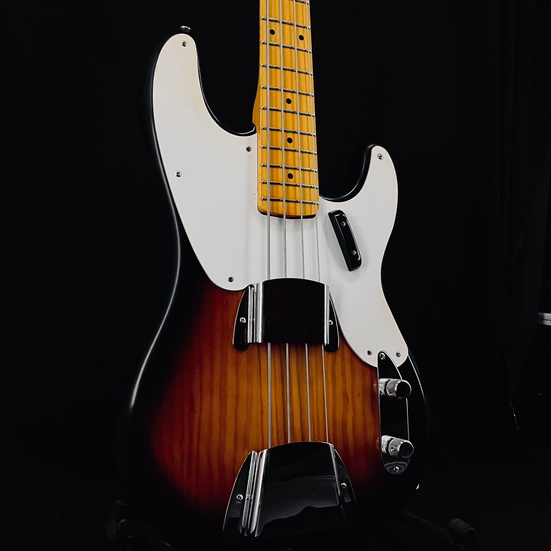 Basses – Shop Guitar Villa